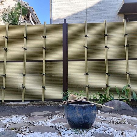 Retro Villa Fooga 昭和町屋貸切 風雅 Kinugasa المظهر الخارجي الصورة