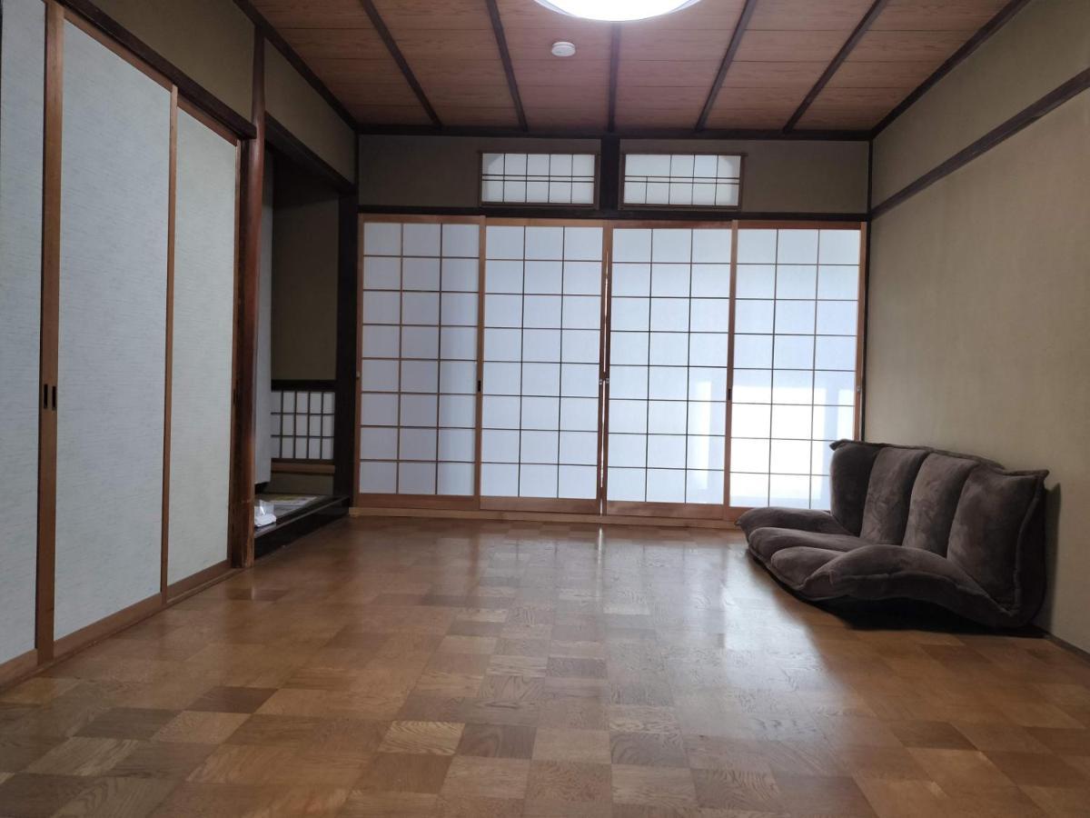 Retro Villa Fooga 昭和町屋貸切 風雅 Kinugasa المظهر الخارجي الصورة